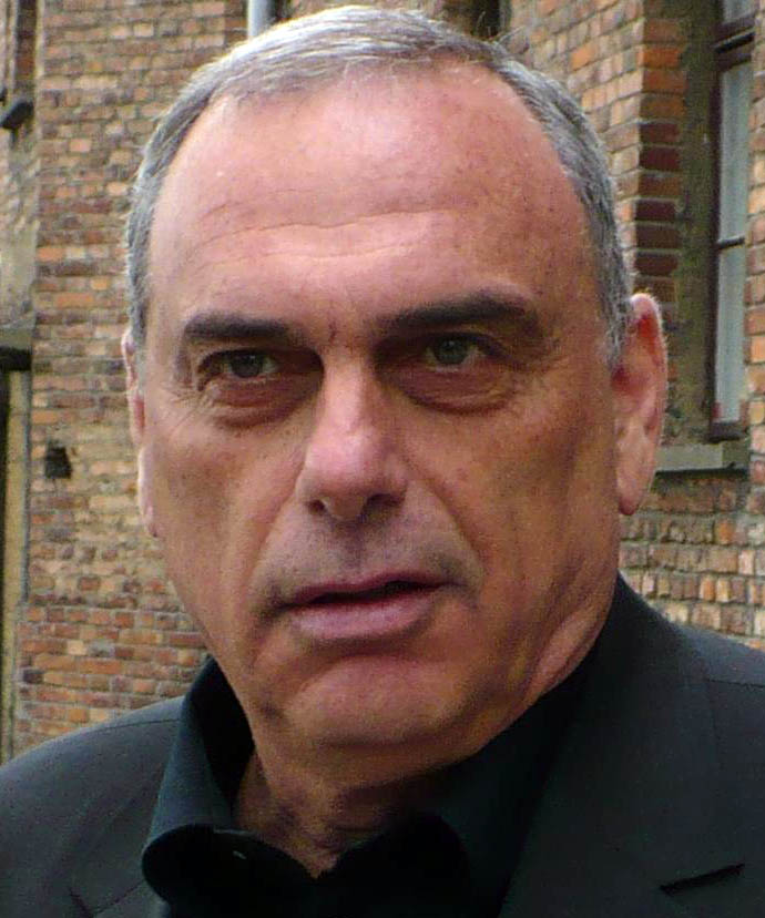 Avram Grant lives to fight another day