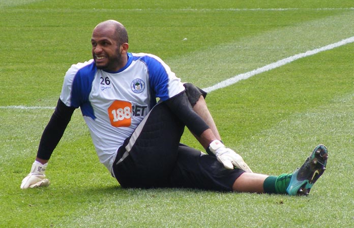 Al Habsi stretch