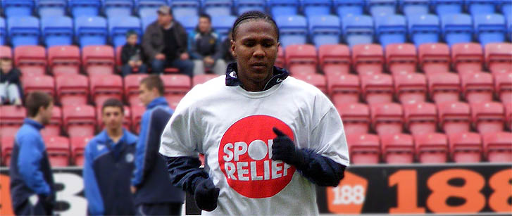 Hugo Rodallega in Sport Relief t-shirt